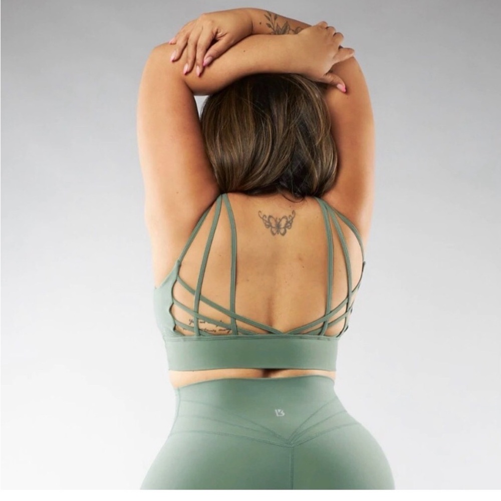 Buffbunny Monarch sports bra Agave